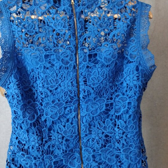 Nanette Lepore Romantic Lace Moment Blue Floral Lace Top Women’s M Sleeveless - Picture 5 of 8